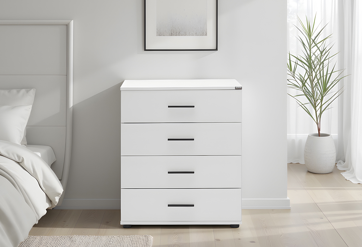 Απεικονίζεται η συρταριέρα τοποθετημένη σε ένα δωμάτιο.